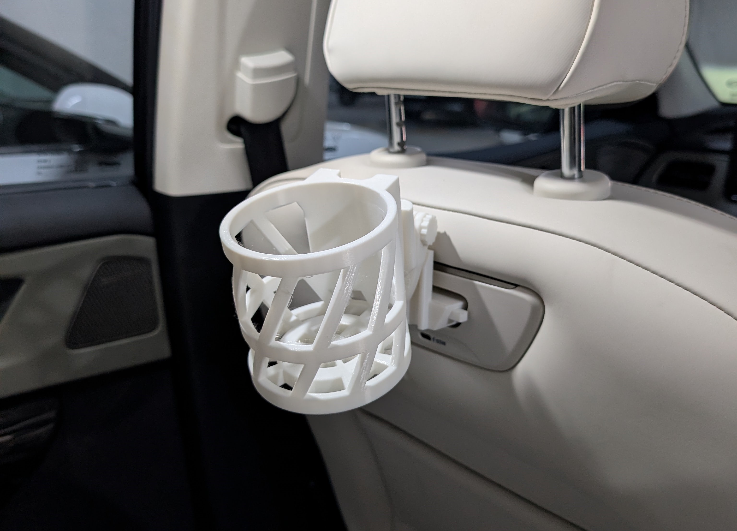 3Define PLA Modular BYOD Cup Holder Attachment for Mahindra Xev 9e/Xev 9s/Xuv 7XO - 3D-MHVS-PLA-CP